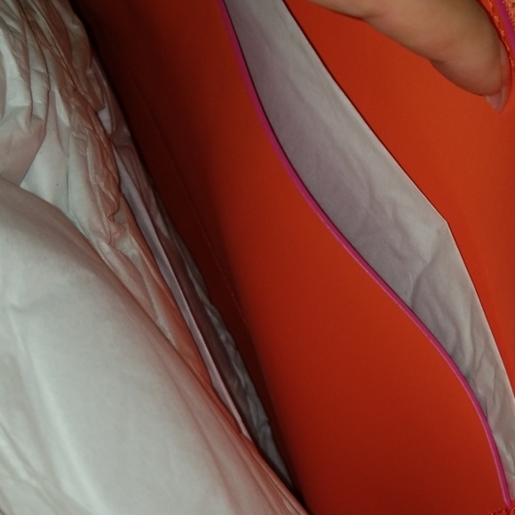 Kate Spade Purse - Picture 6 of 7